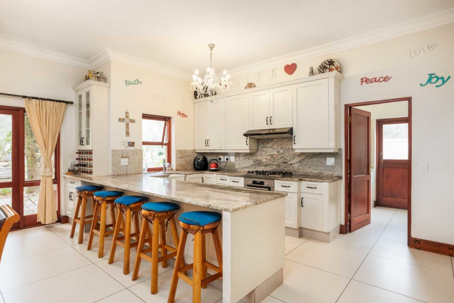 5 Bedroom Property for Sale in Val De Vie Estate Western Cape